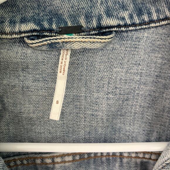 Free People Rumors Denim Jacket Staple Boho Festival Size Small - Picture 2 of 10